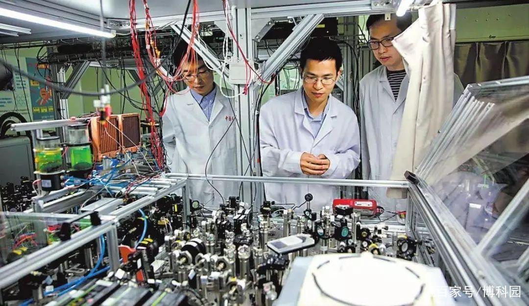 量子计算时代快了!量子计算机的架构,硬件,软件等都有成果!
