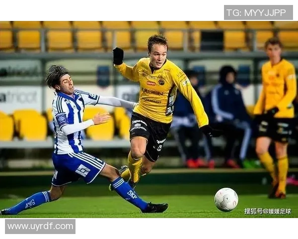 足球球星比赛时是否会吃口香糖 运动表现与习惯的背后分析 足球球星比赛时是否会吃口香糖 运动表现与习惯的背后分析